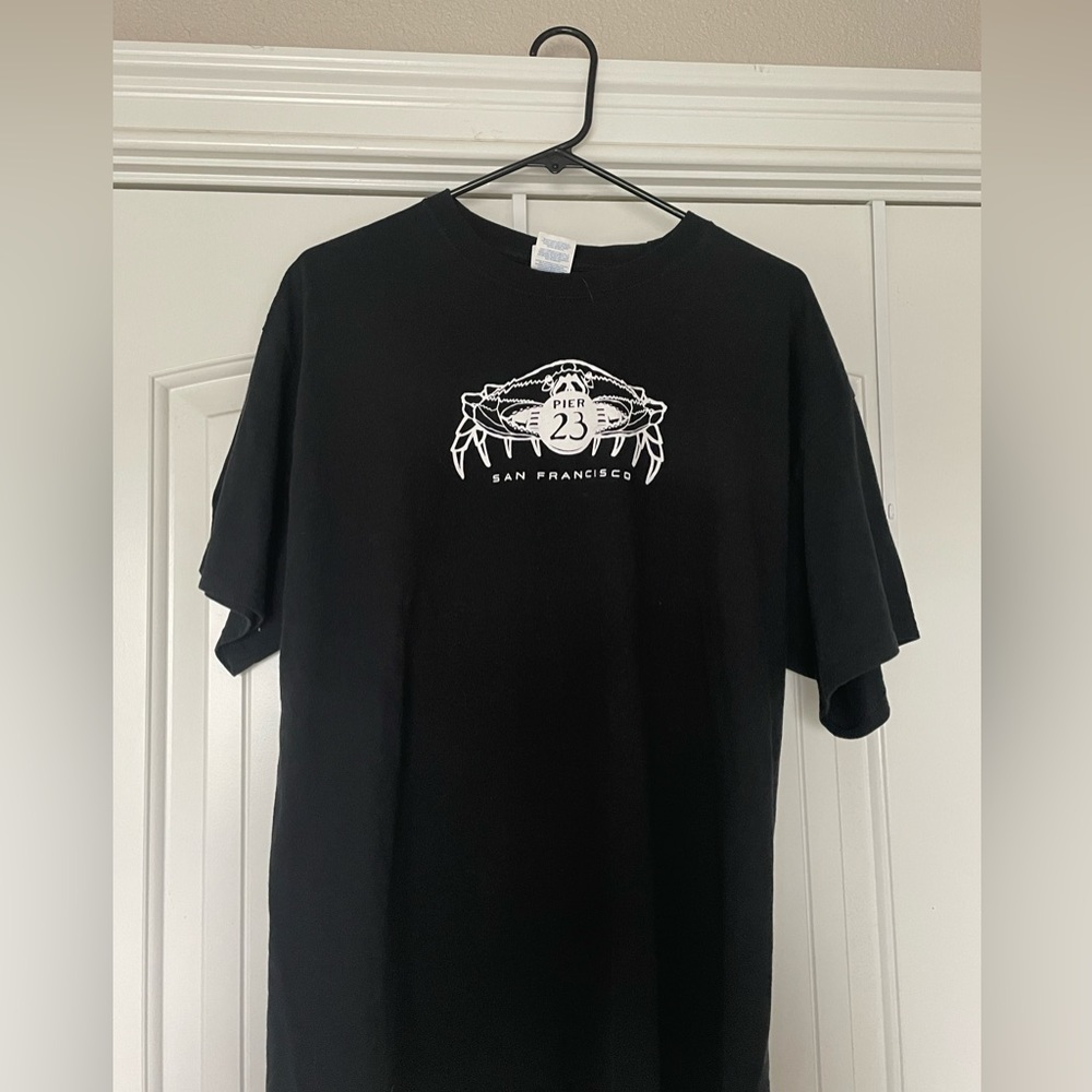 San Francisco T shirt with fun design :) Black, Size XL but fits like a L.